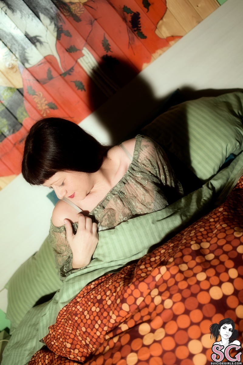 steamygirl-justwakeup-05.jpg