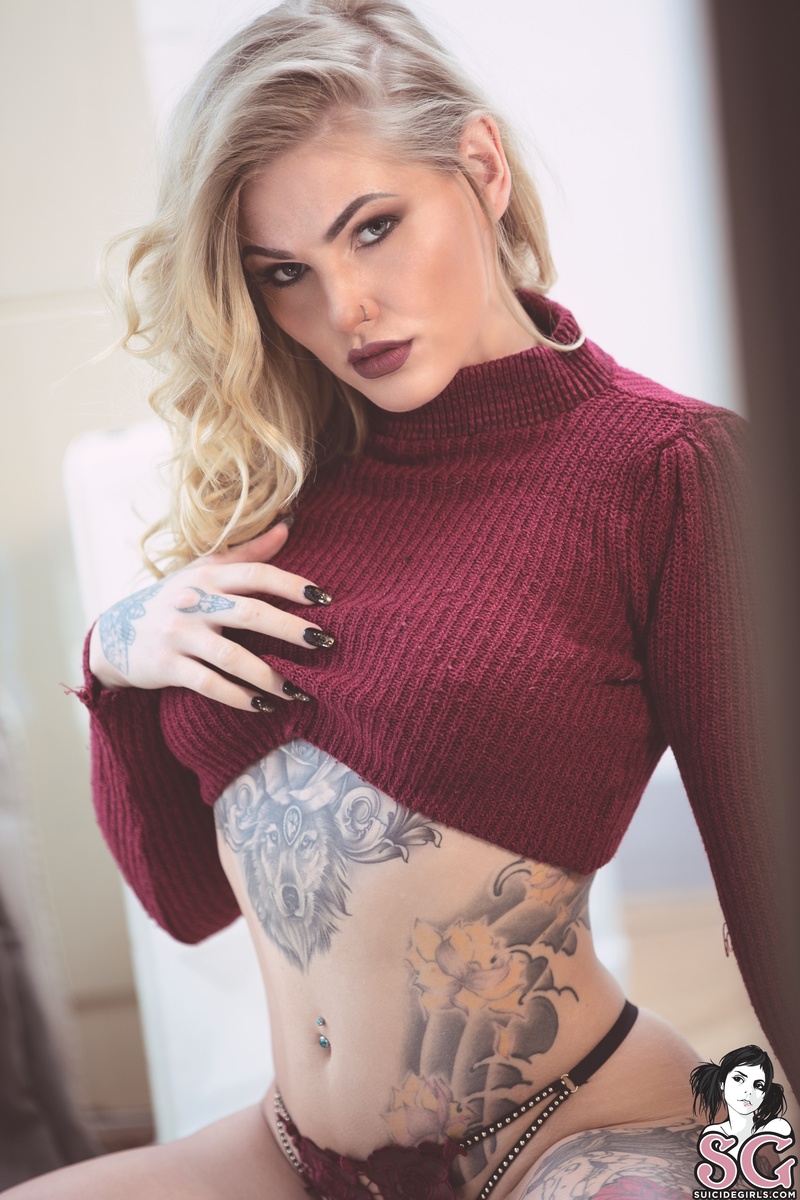 danimarie365-thevoyeur-01.jpg