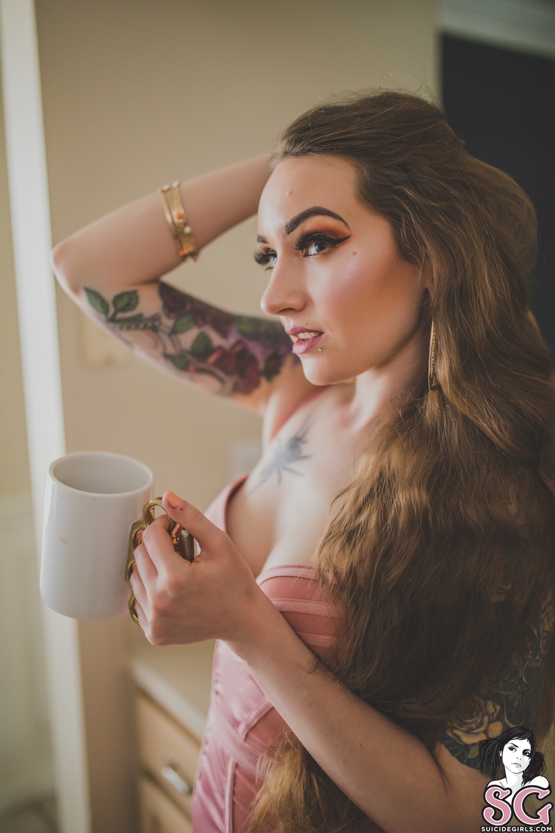 liya-itstooearlyinthemorning-09.jpg