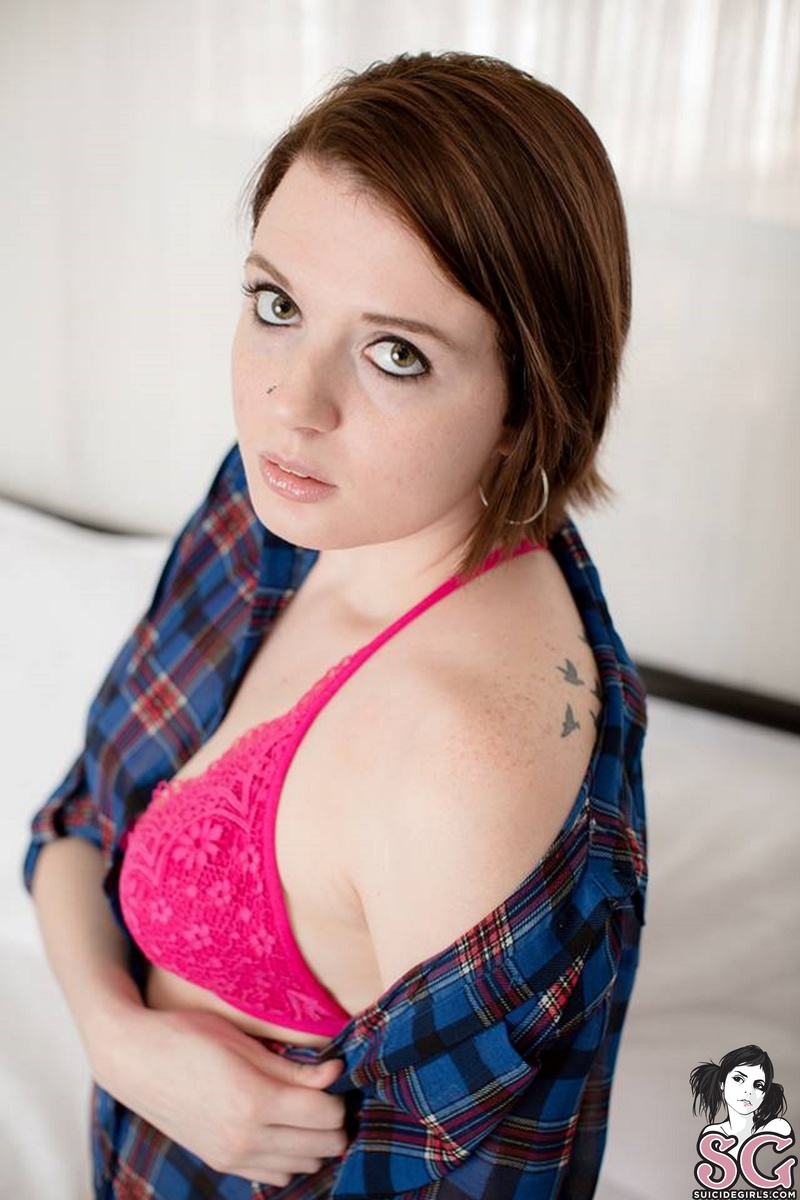 jennykaxe-arewepinkyet-03.jpg