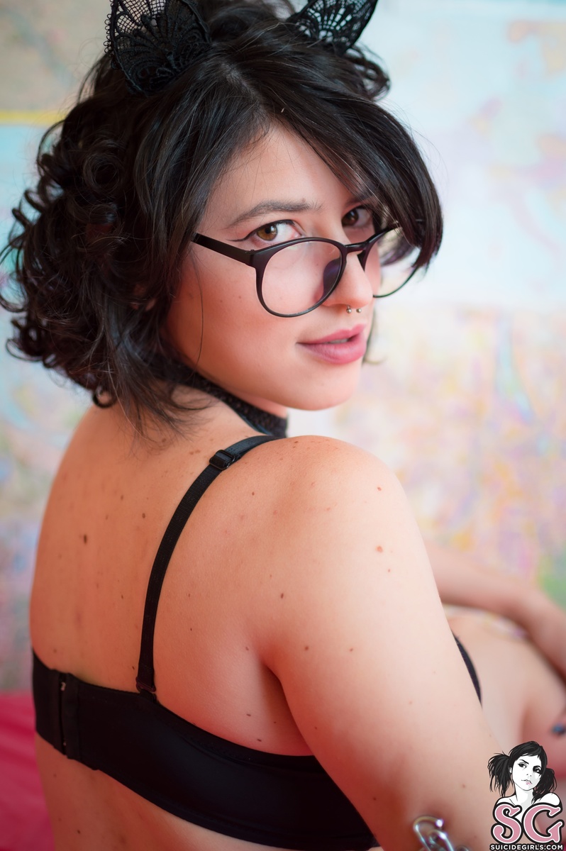 bitterblue-notyourkitten-17.jpg