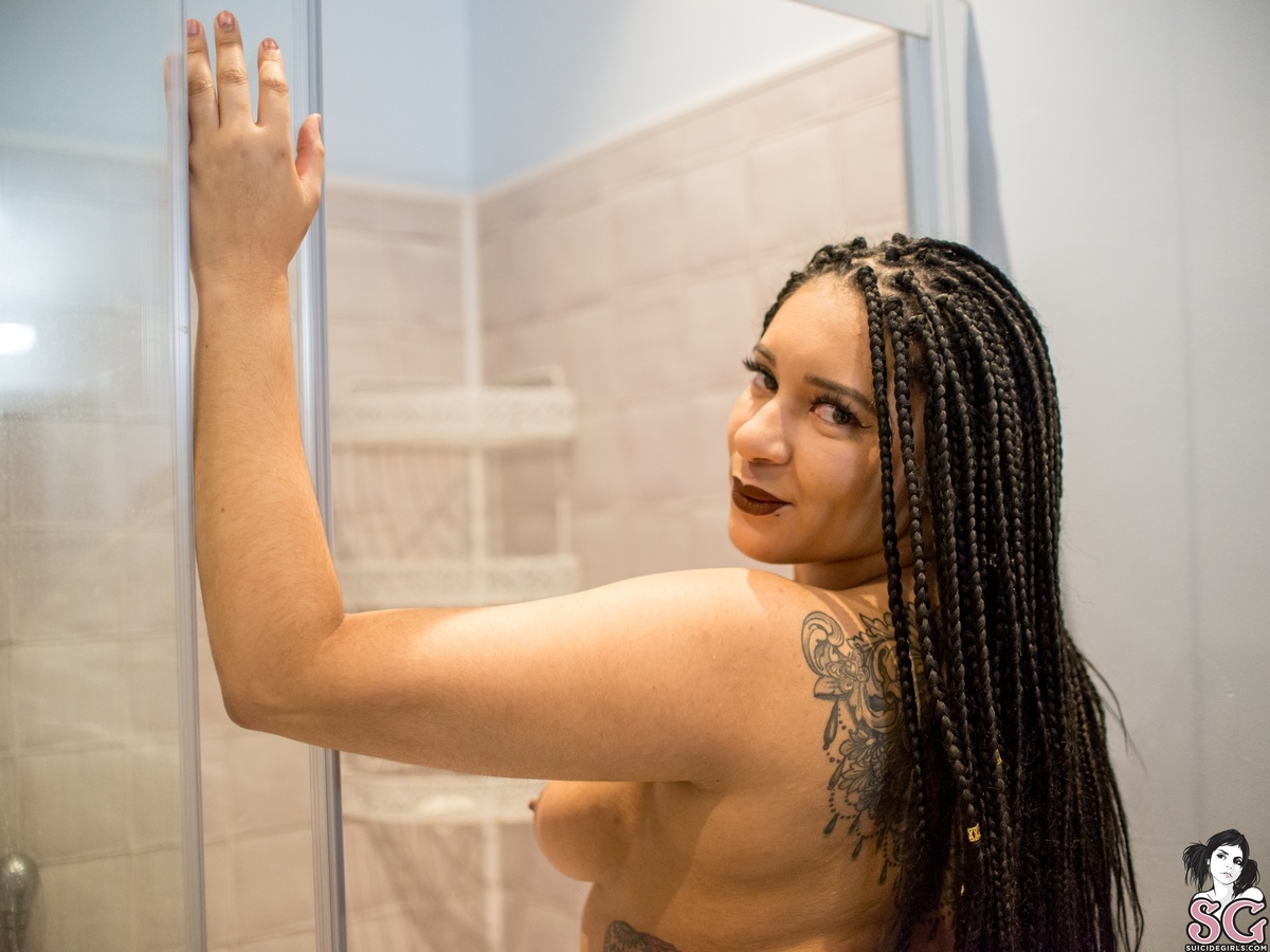 soraiya-somethinginthewater-09.jpg