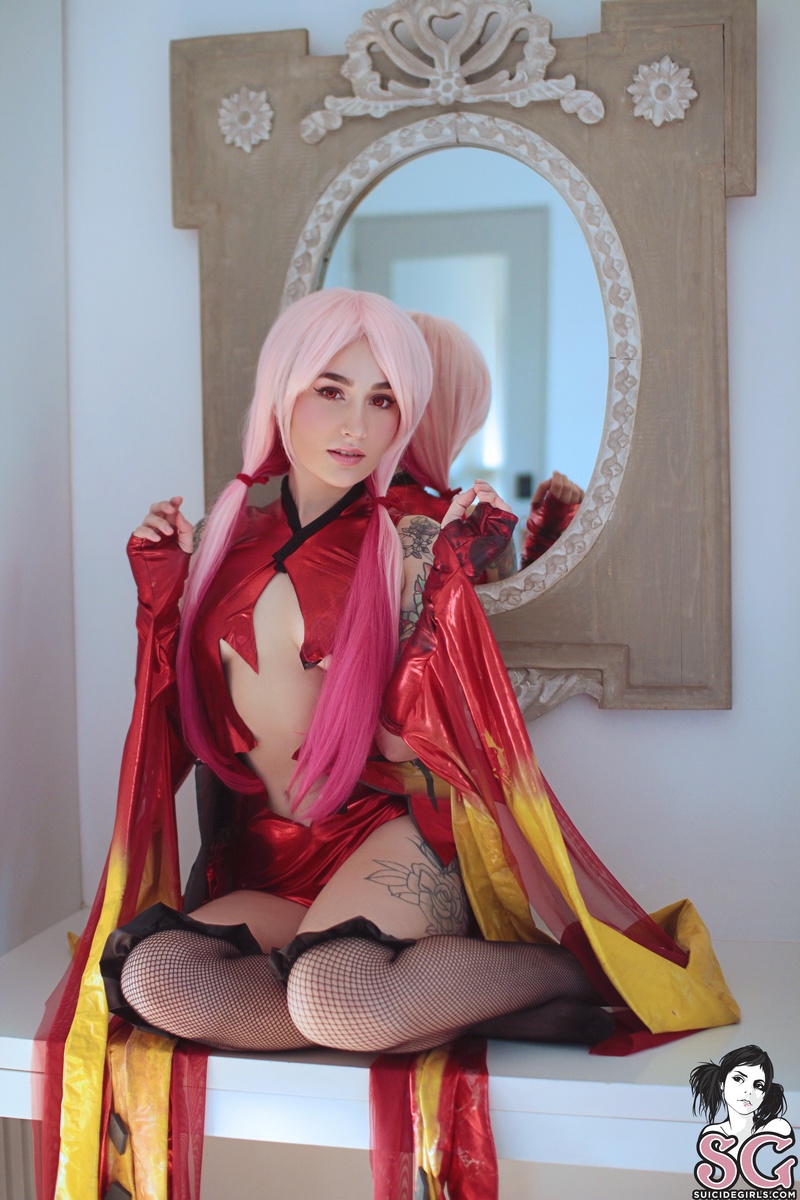 mica-inori-01.jpg