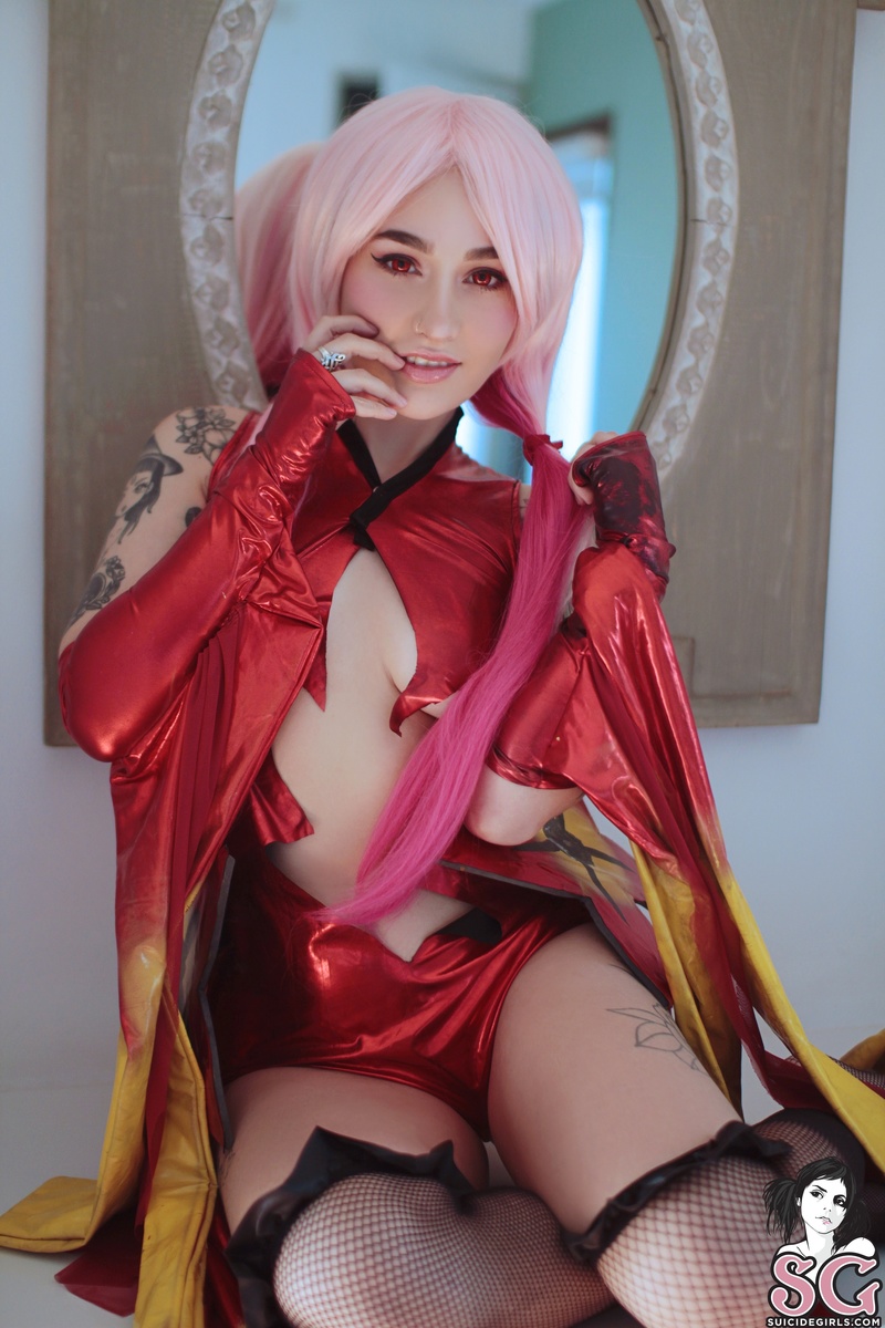 mica-inori-03.jpg