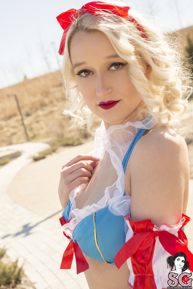 evelyndoll83-sultrysnowwhite-05.jpg
