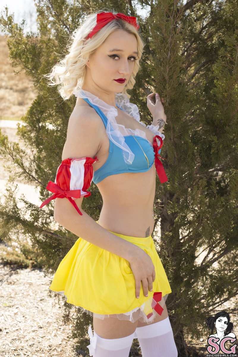 evelyndoll83-sultrysnowwhite-07.jpg
