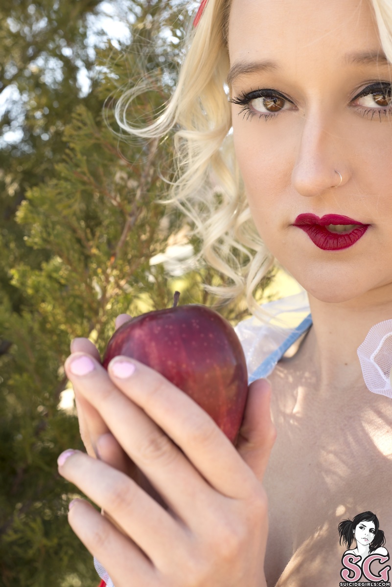 evelyndoll83-sultrysnowwhite-11.jpg