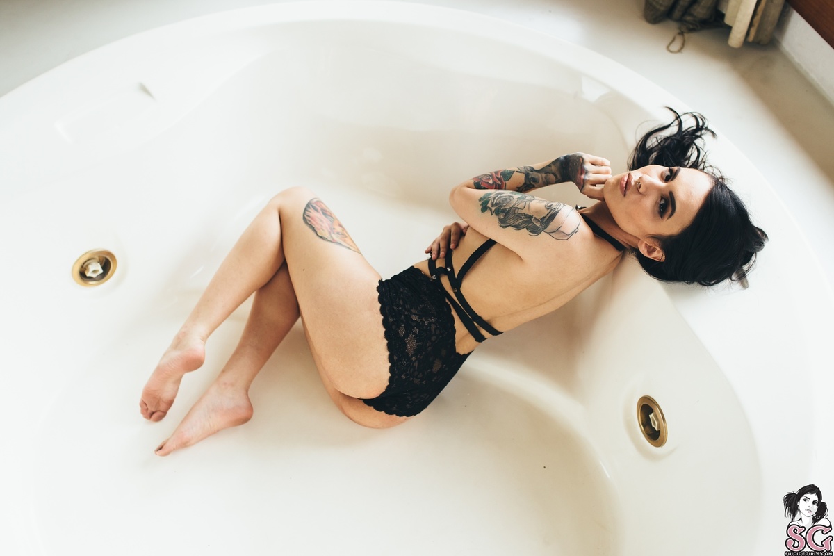 pisces-shesnoangel-23.jpg