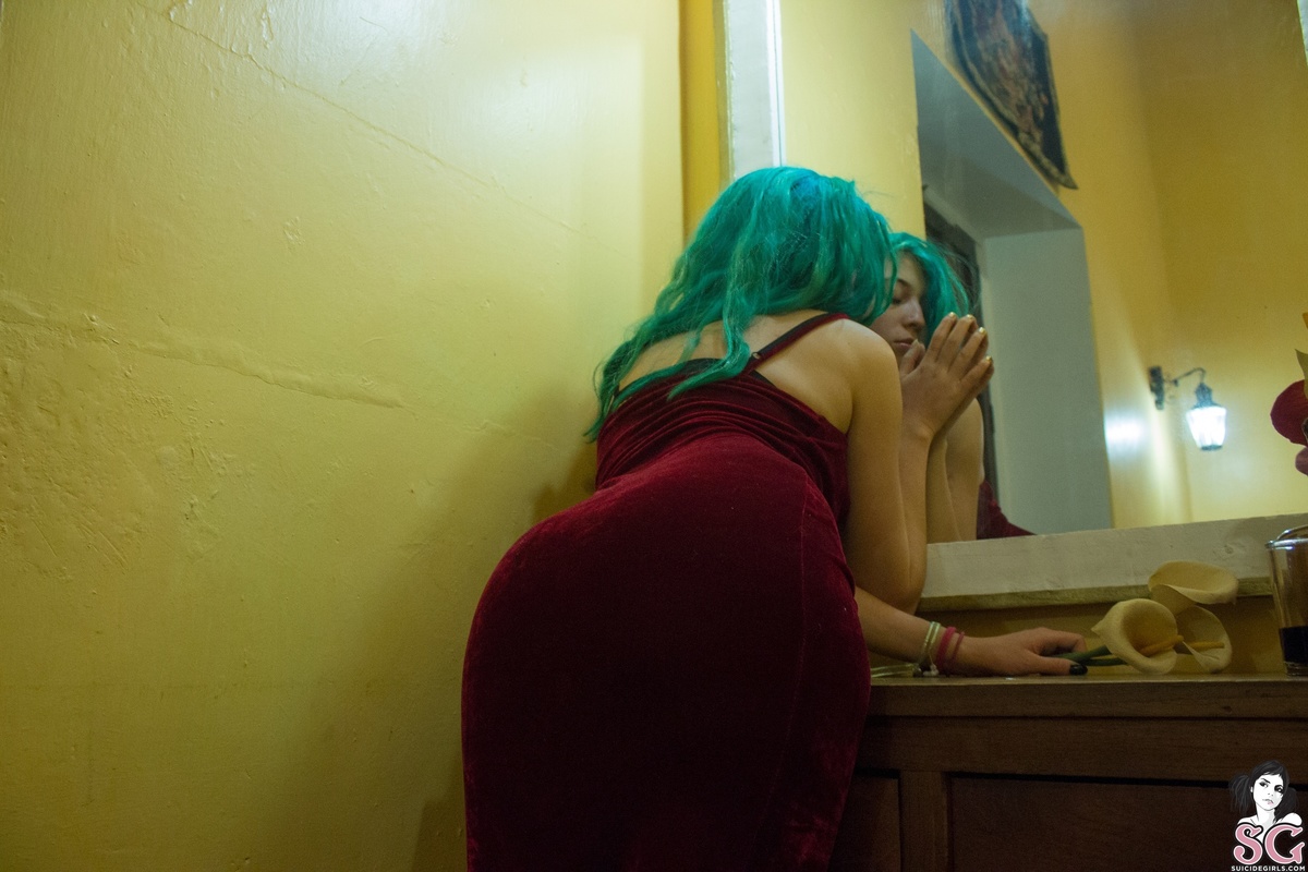 celince-thehouseofthealcatrazflower-05.jpg