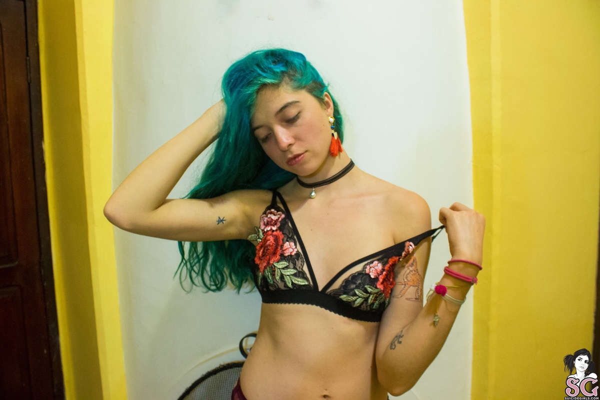 celince-thehouseofthealcatrazflower-15.jpg