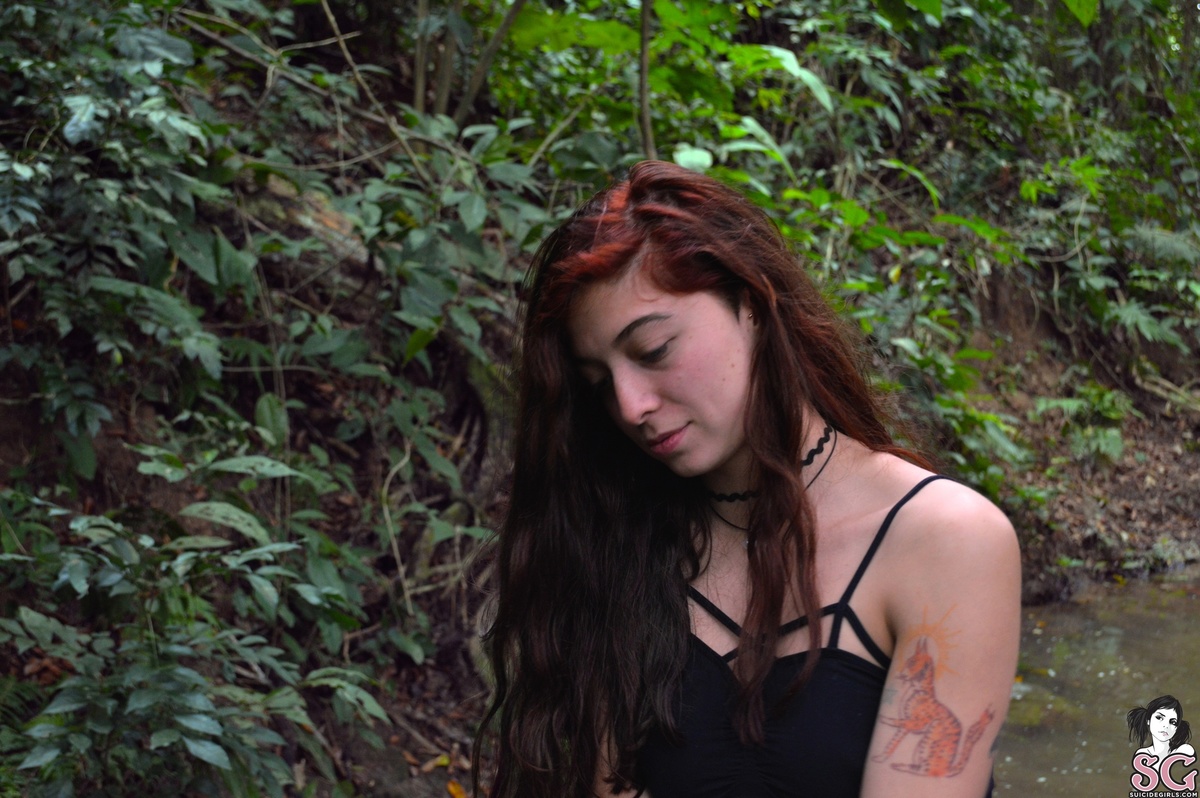 celince-throughthejungle-15.jpg