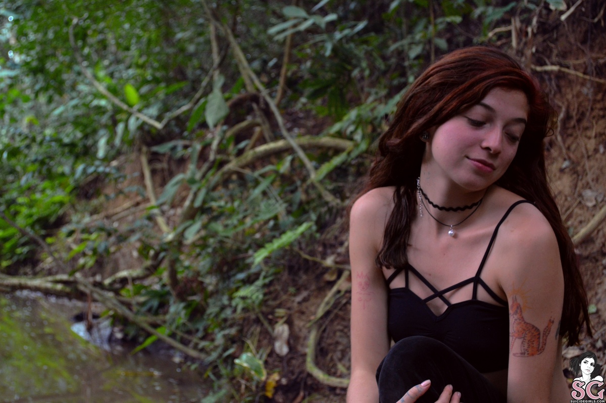 celince-throughthejungle-17.jpg