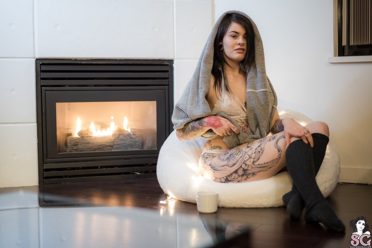 sarahmoon-intothefire-03.jpg