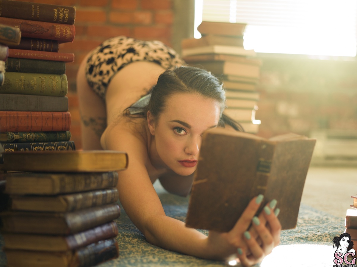 evamoon-bookishbelle-21.jpg