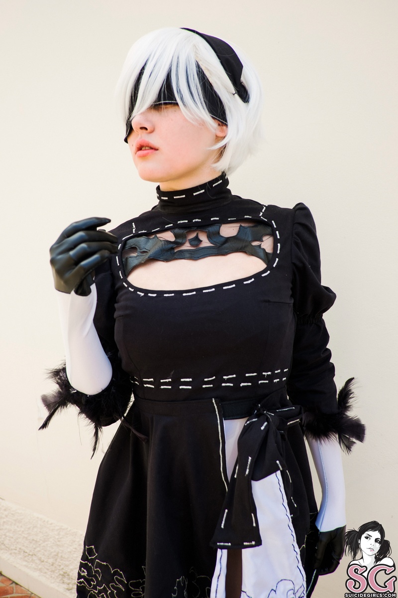 lollahattori-nierautomata2b-03.jpg