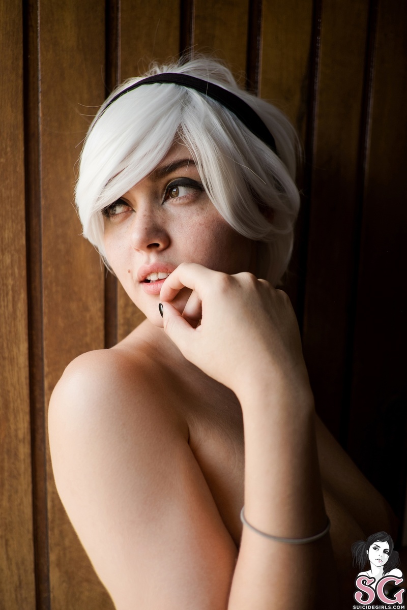 lollahattori-nierautomata2b-39.jpg