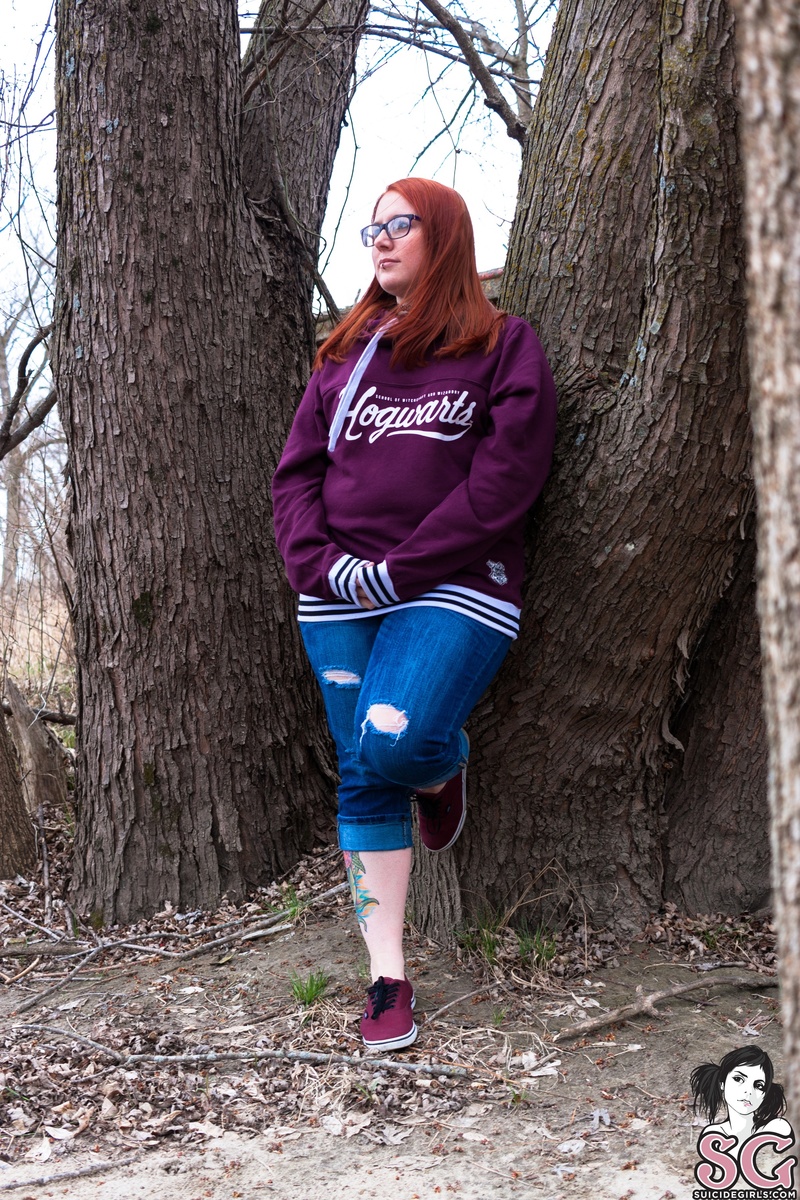 aleshanee-derailed-01.jpg