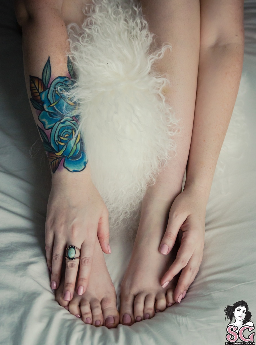 eminence-gettingcozy-19.jpg