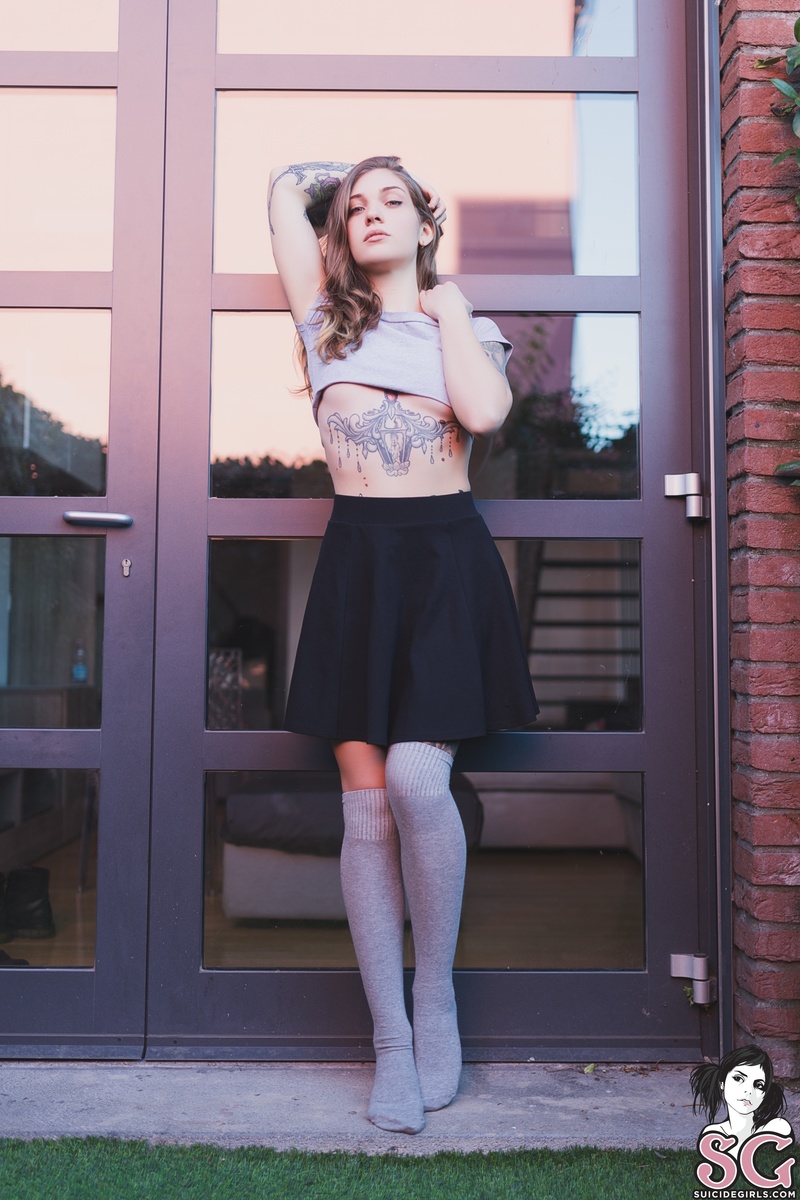borquita-whenthesungoesdown-01.jpg