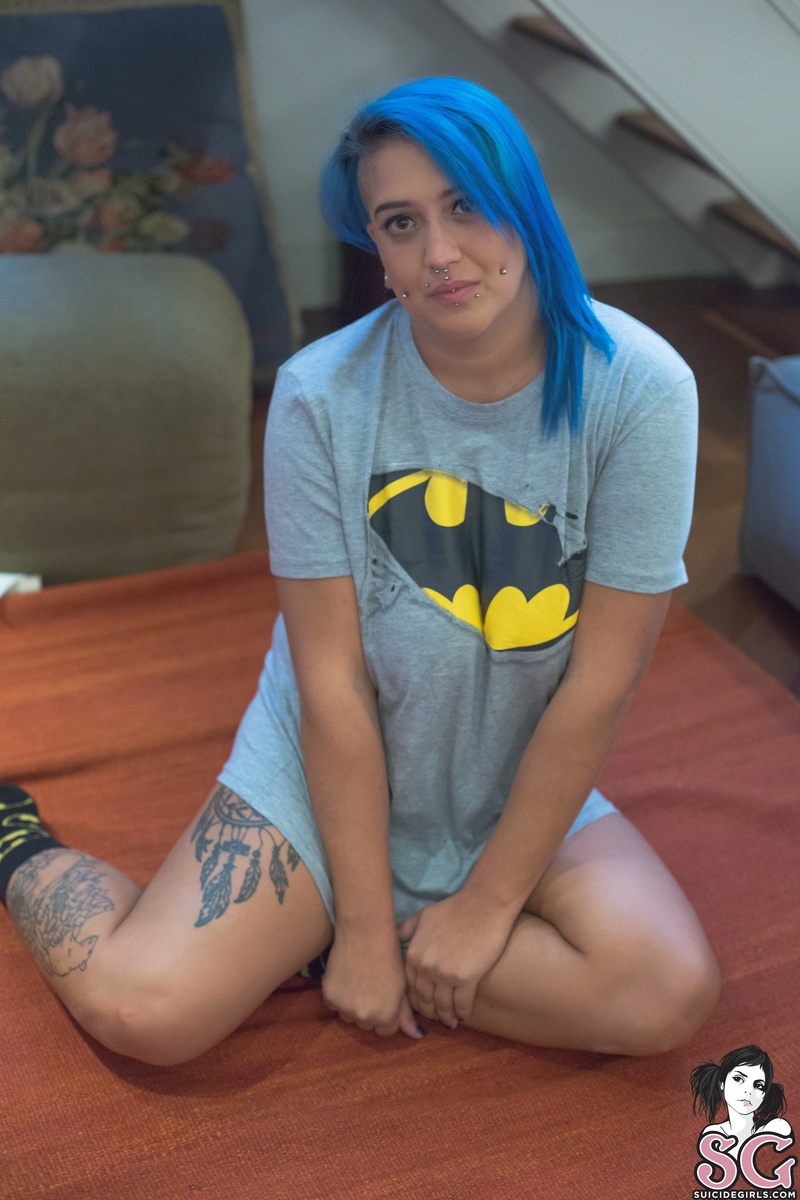 randax-gothamgirl-01.jpg
