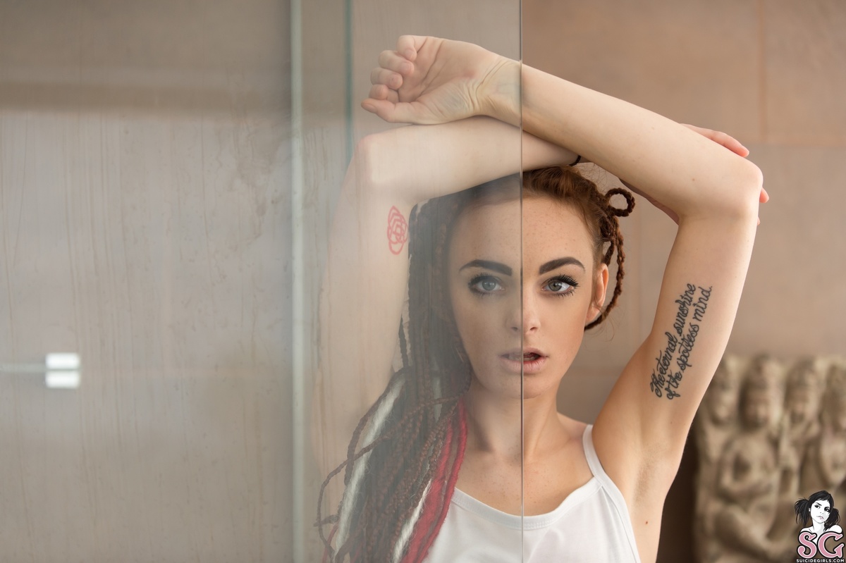 sophiestonem-fromunderliquidglass-03.jpg