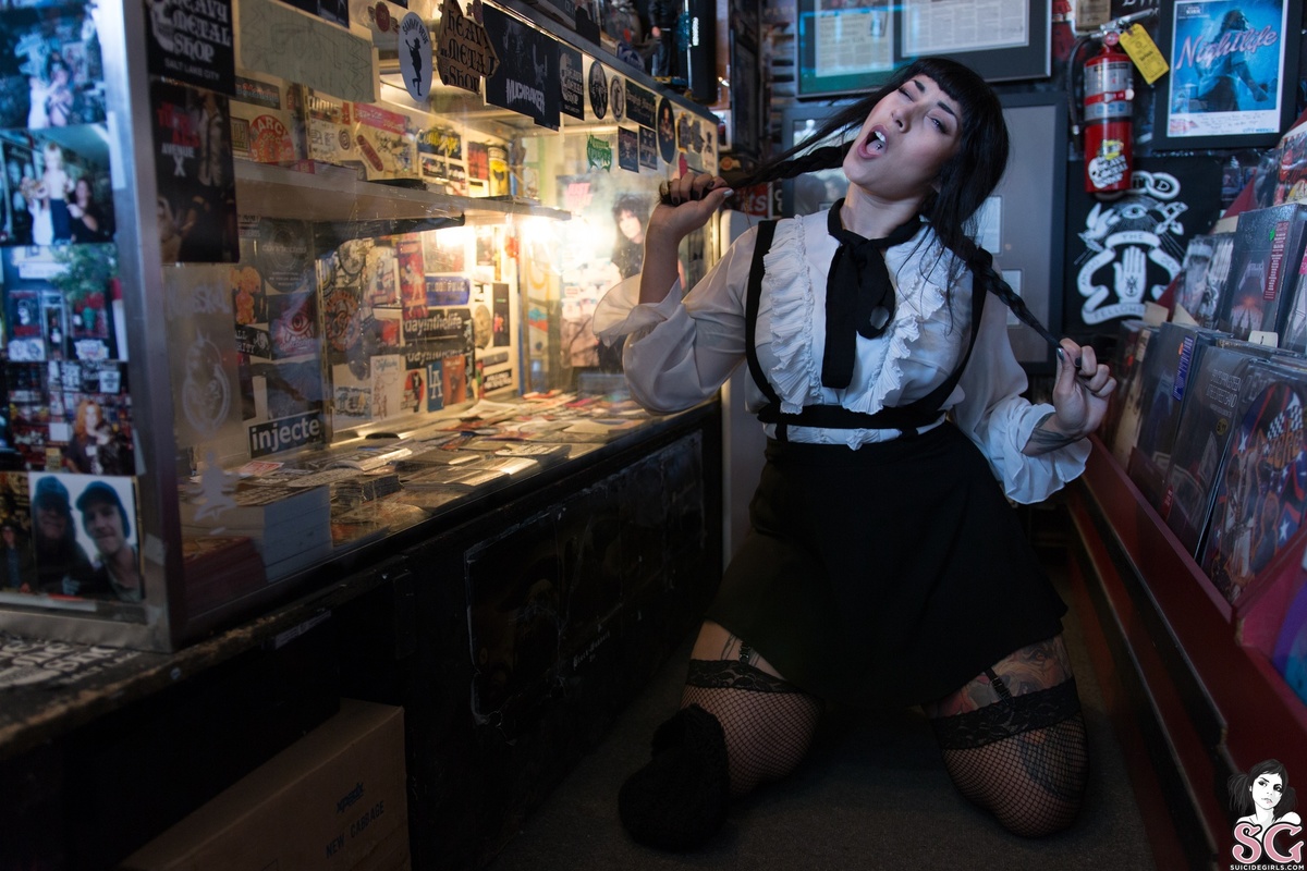 nattestid-heavymetalmademedoit-05.jpg