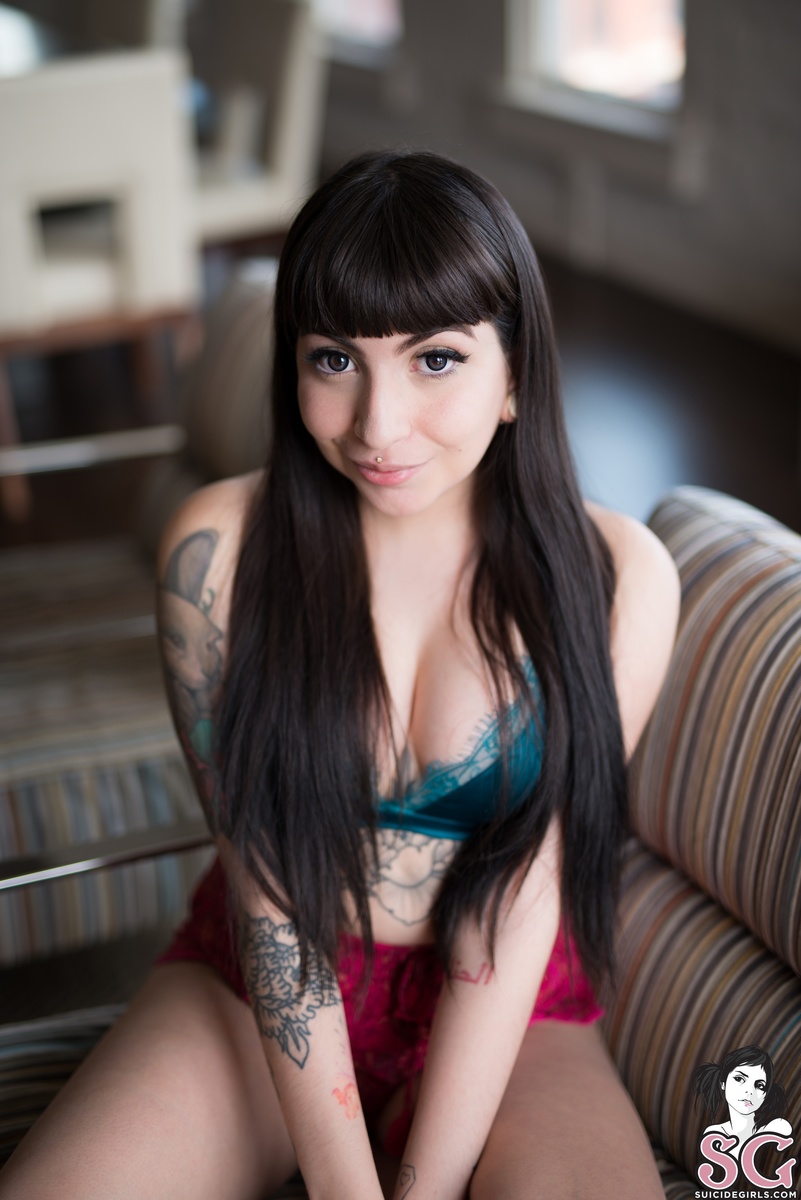faux-prettyflesh-01.jpg