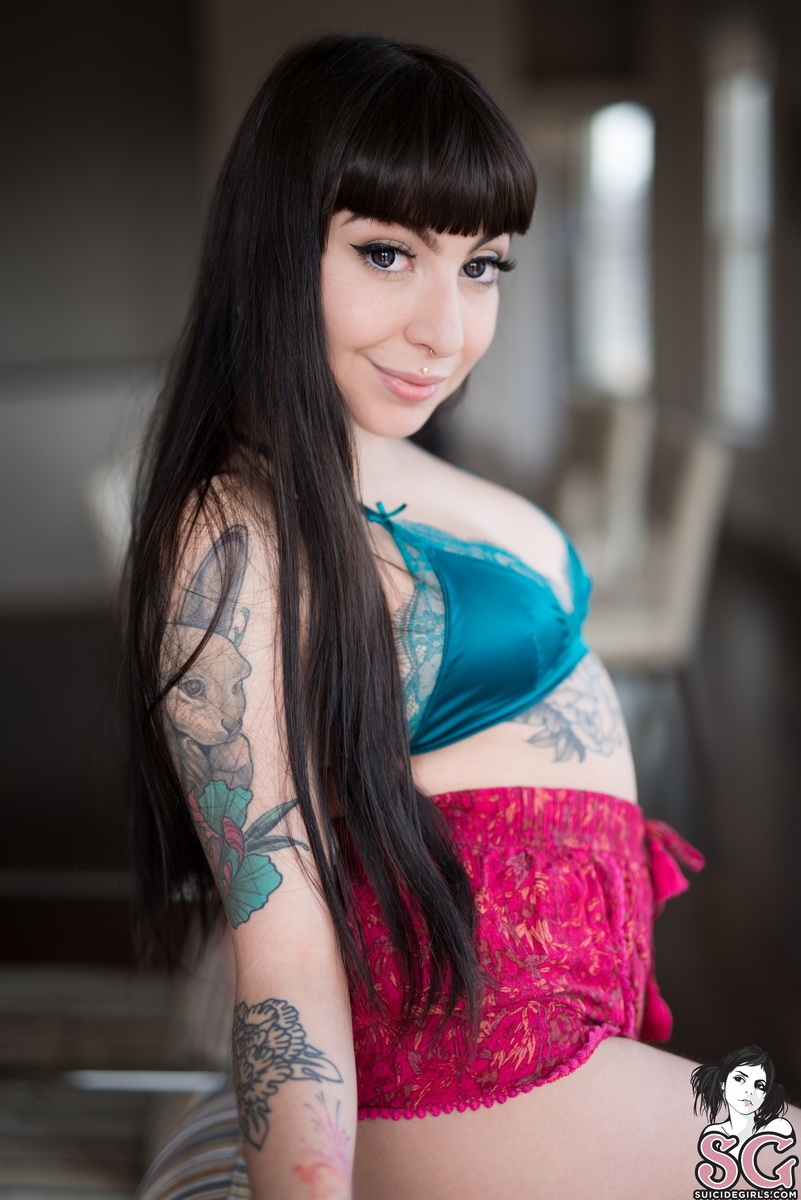 faux-prettyflesh-07.jpg