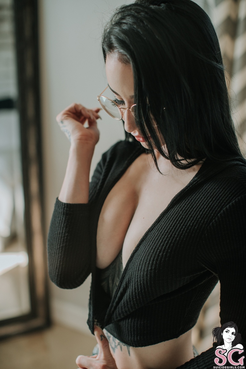 lavishsuicide-adreamwithinadream-03.jpg
