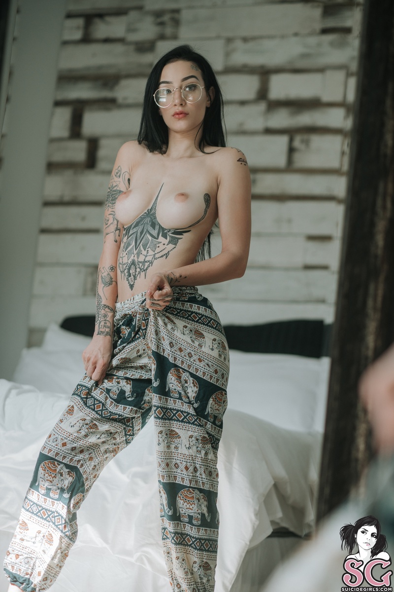 lavishsuicide-adreamwithinadream-13.jpg