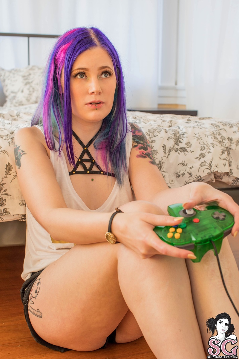 bantherknox-n3rdgirl-13.jpg