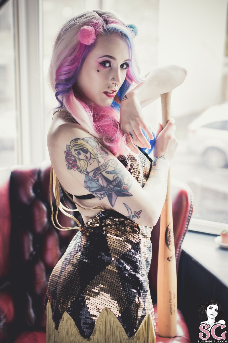 loxleyheart-datenight-01.jpg