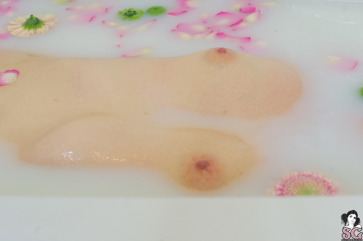 rush-milkypetals-33.jpg
