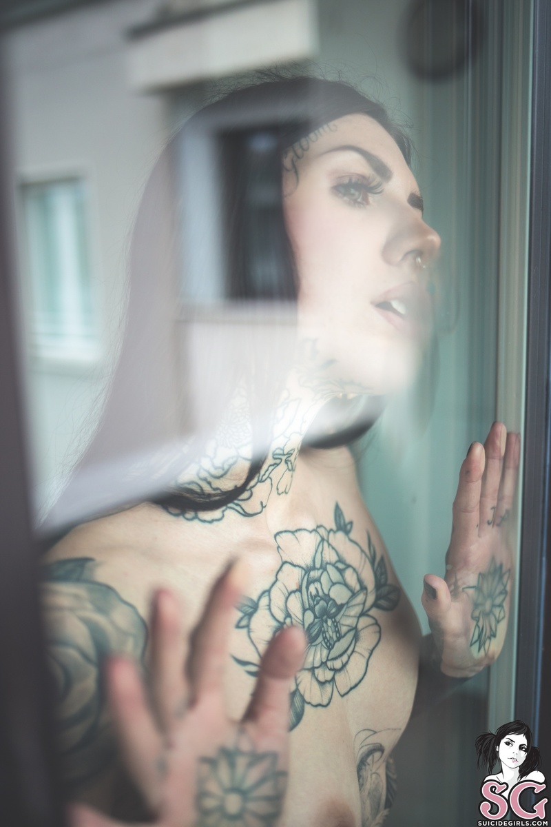 nykki-lookingbeyond-35.jpg