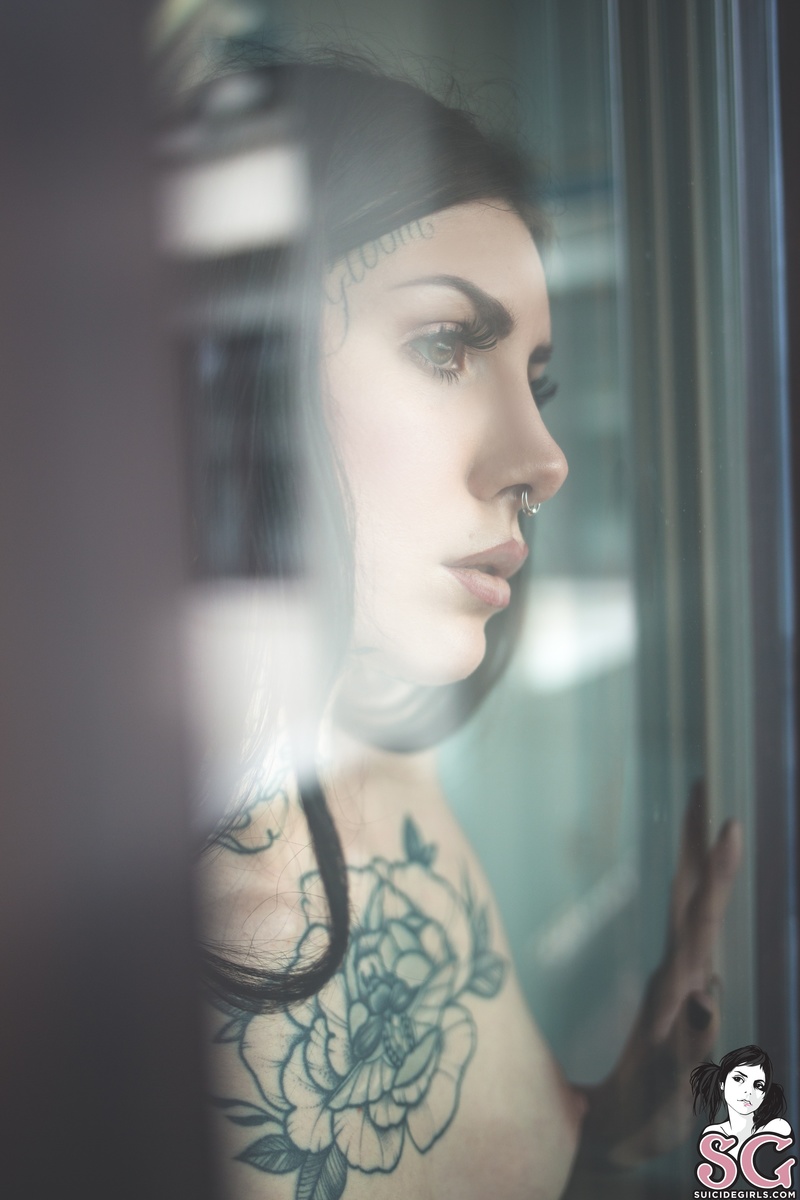 nykki-lookingbeyond-37.jpg