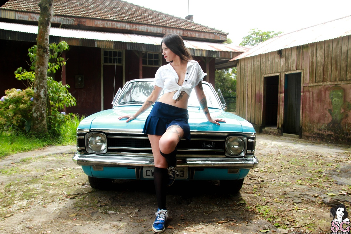 tatirockers-drivergirl-01.jpg