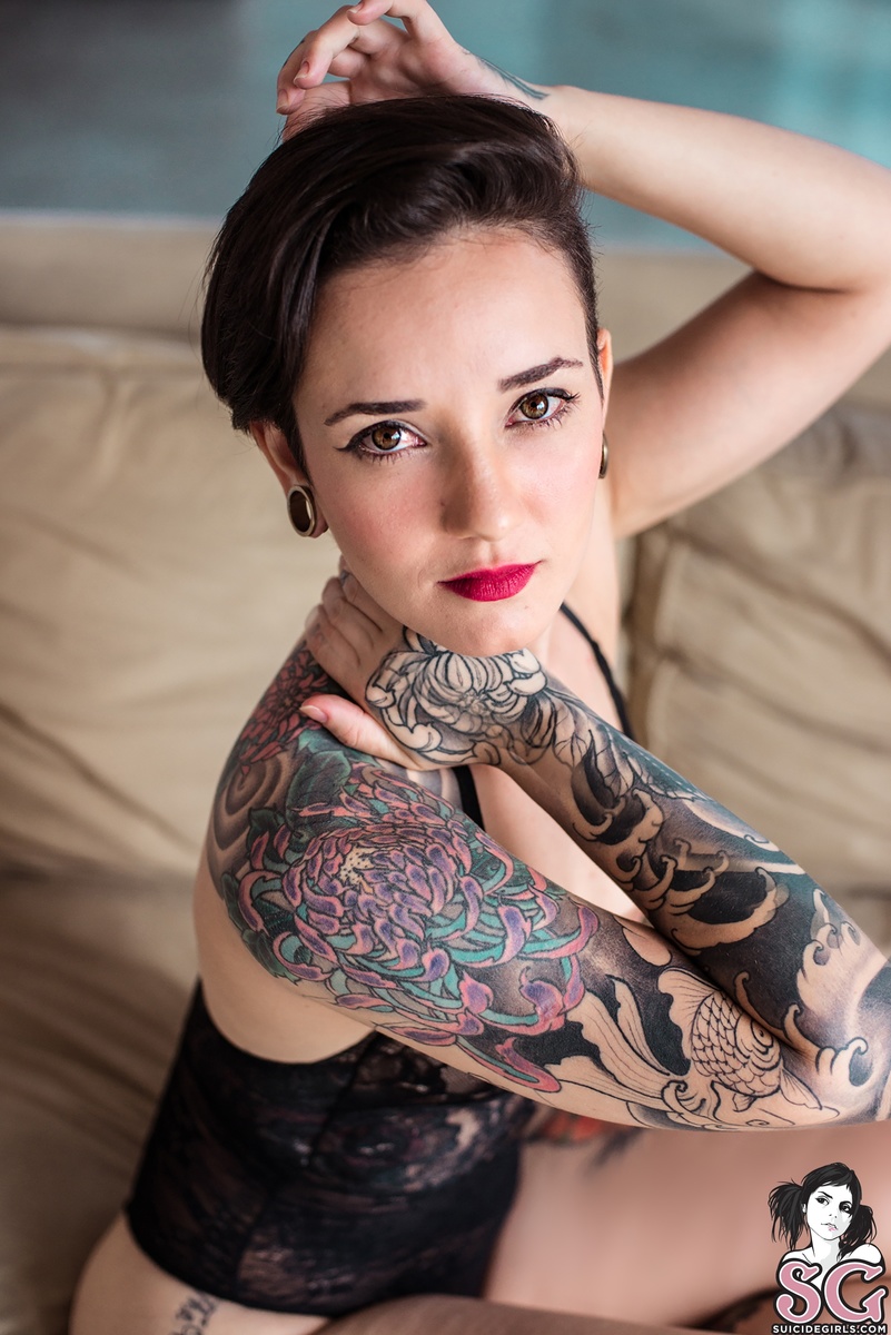 dannymiquita-corpocoloratoelabbrarosse-05.jpg