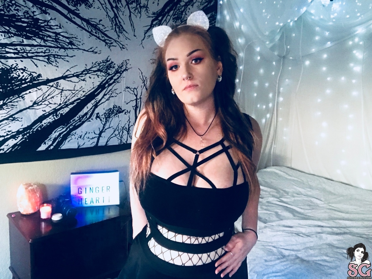 gingerheartt-selftitled-01.jpg