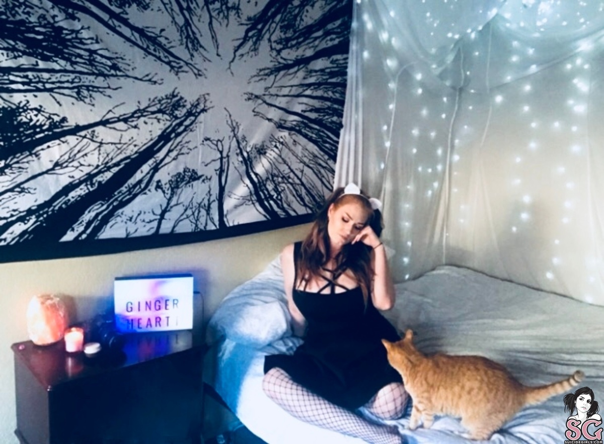 gingerheartt-selftitled-05.jpg