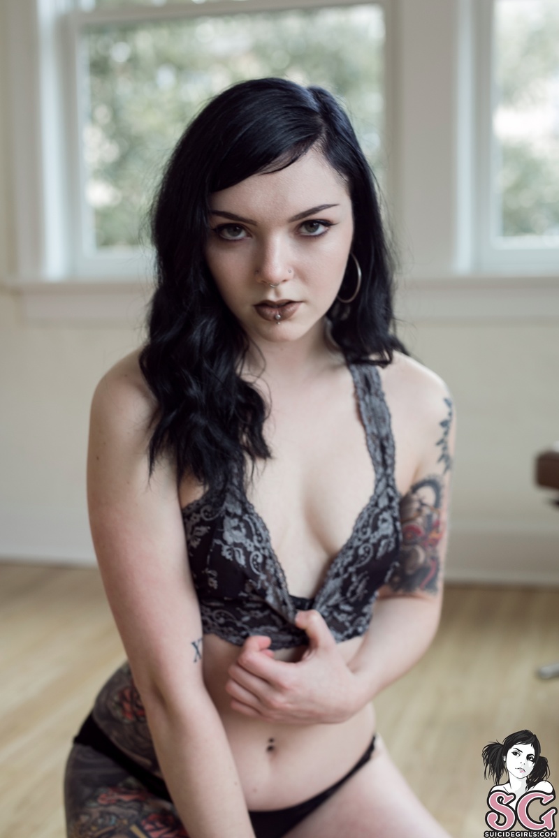 esmer-baroness-05.jpg
