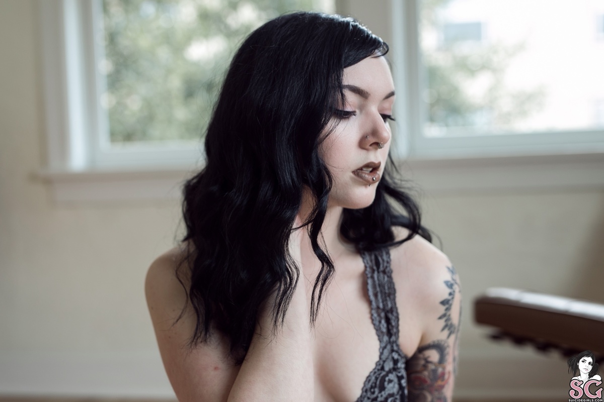 esmer-baroness-07.jpg