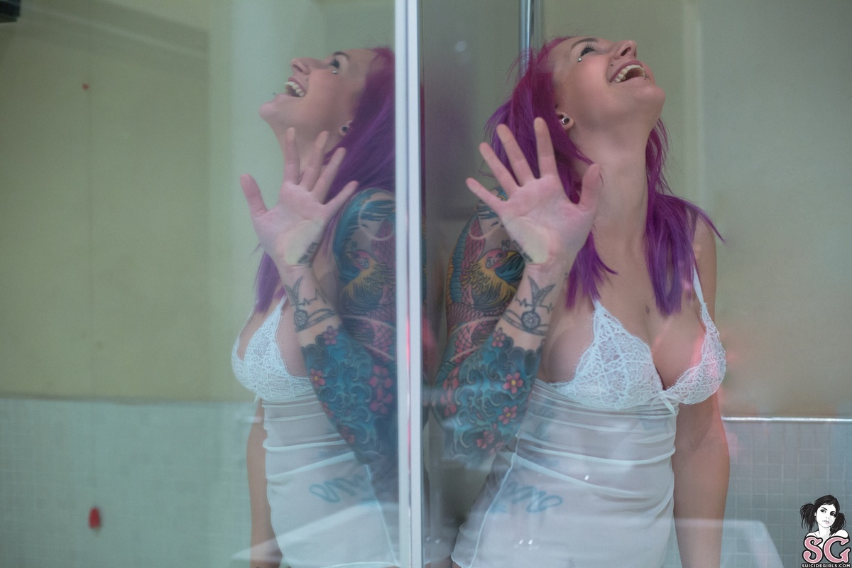 rainbowgirl-bubblepurple-21.jpg