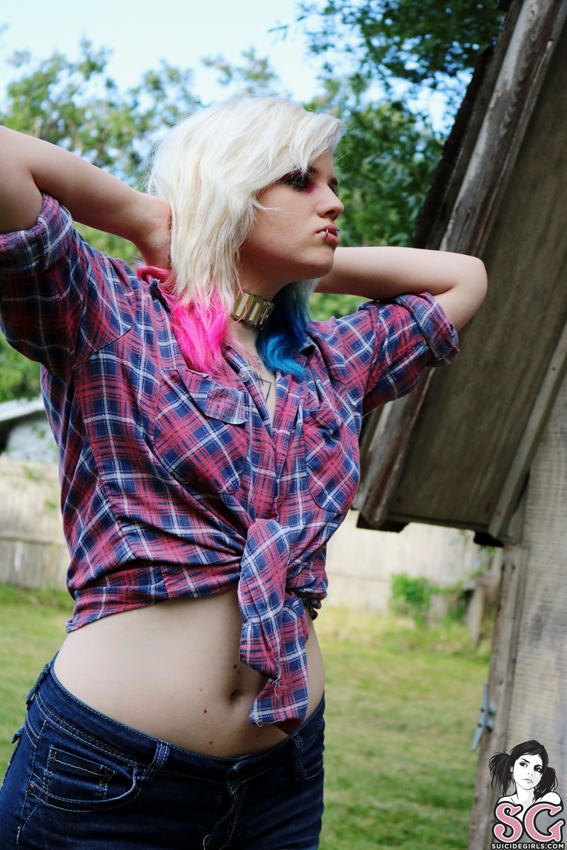 hardcoreharley-backwoodsbadarse-01.jpg