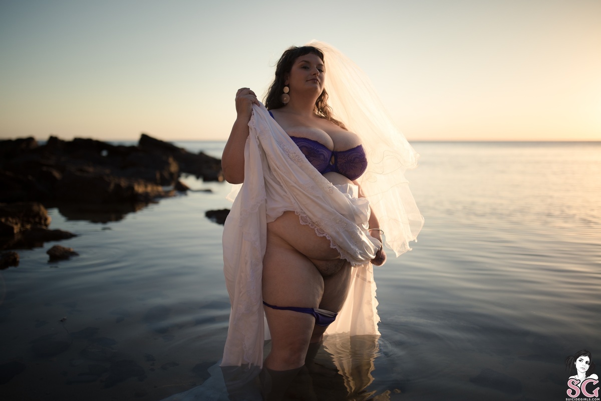 hyperballad-weddingbelle-15.jpg