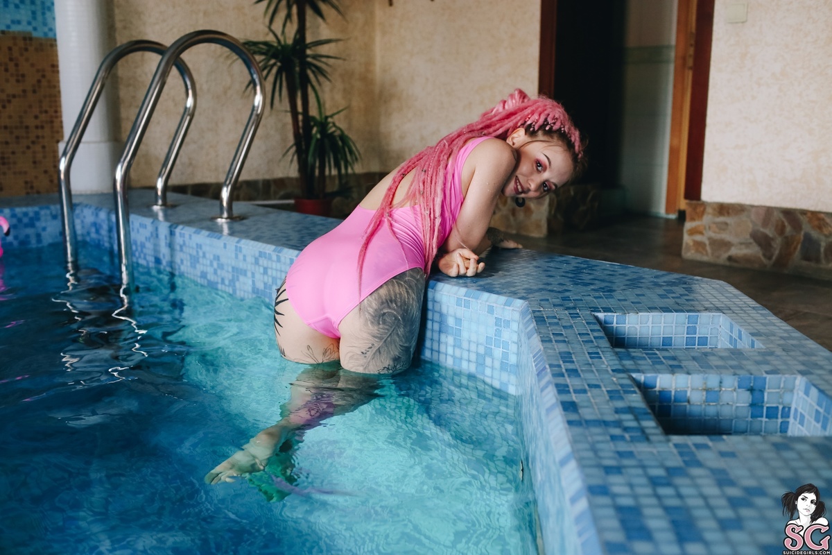 tinaruzina-pinkflamingogirl-13.jpg