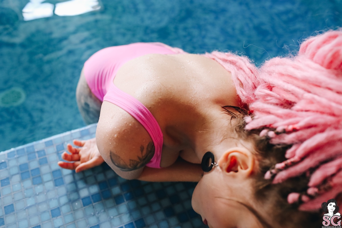 tinaruzina-pinkflamingogirl-15.jpg