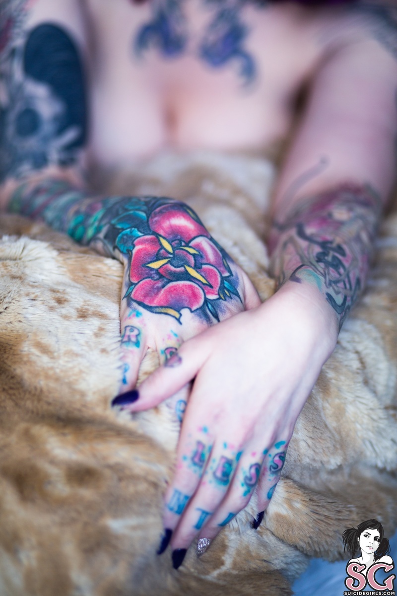 rosie-ultraviolet-25.jpg