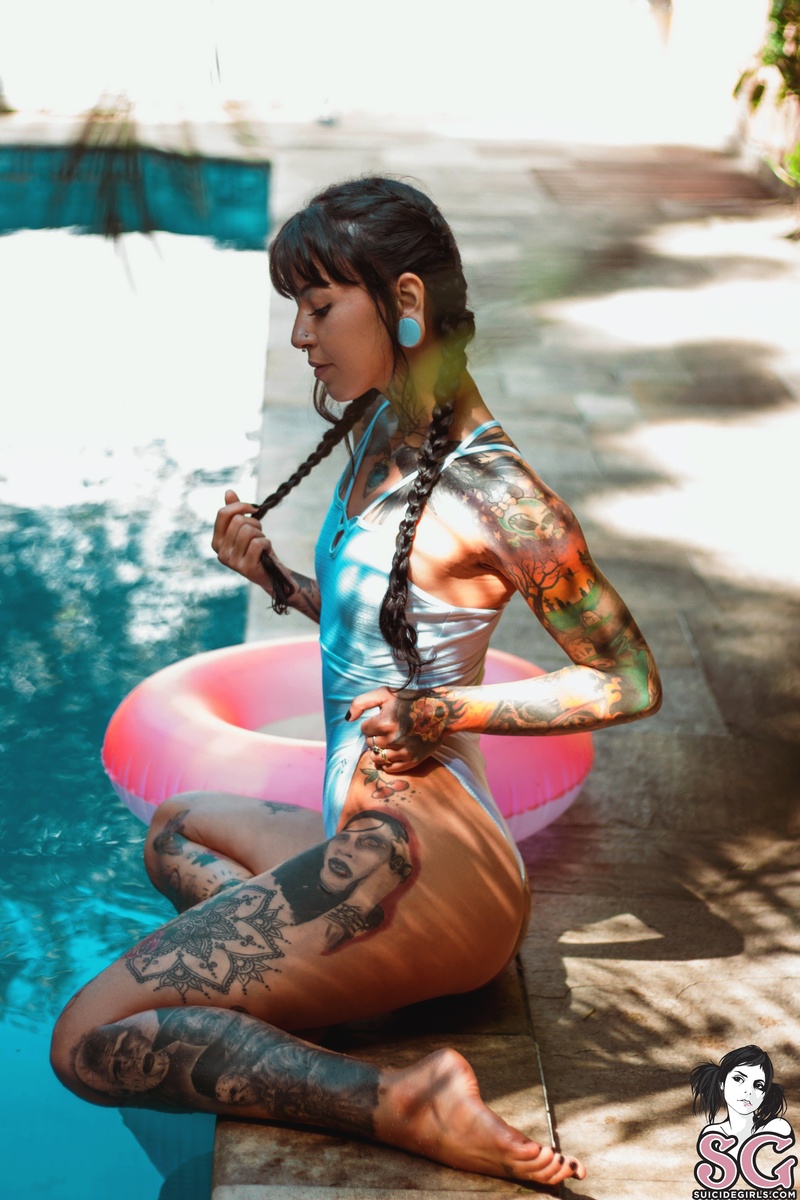 thaecos-urbanmermaid-03.jpg