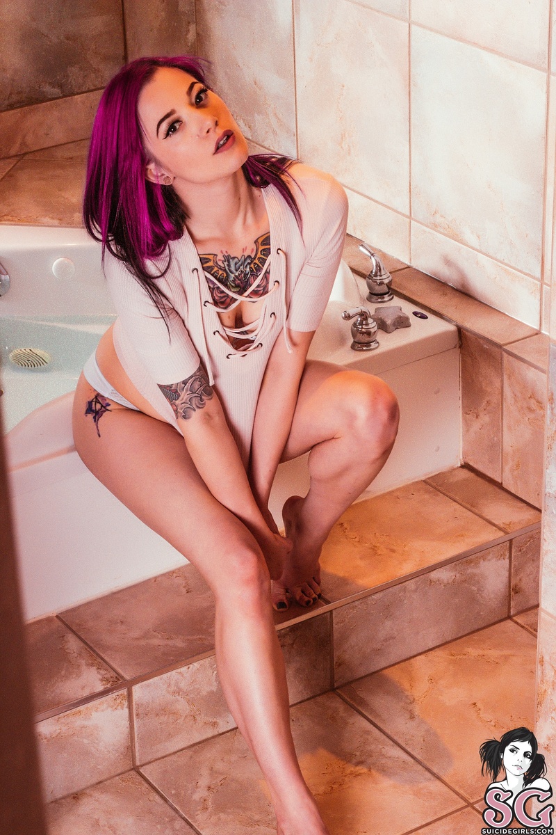 viciousfeline-aquafelyne-21.jpg