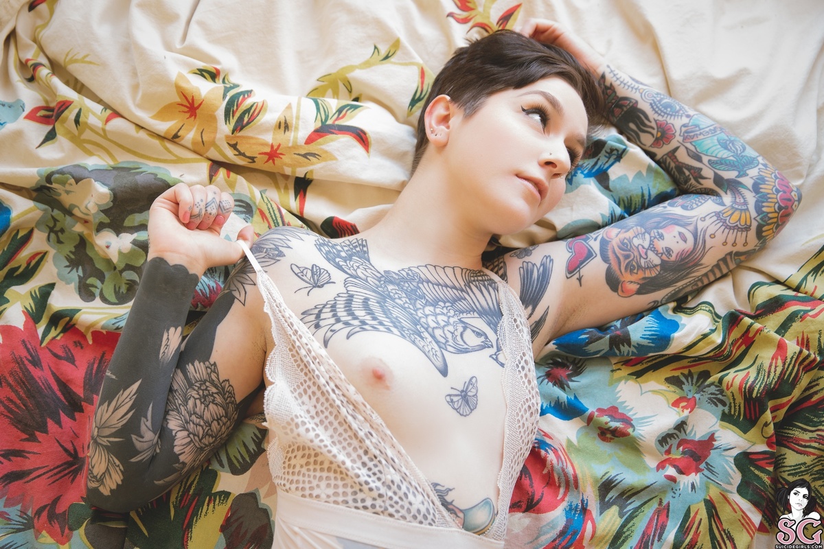 femmepuppy-breathless-11.jpg